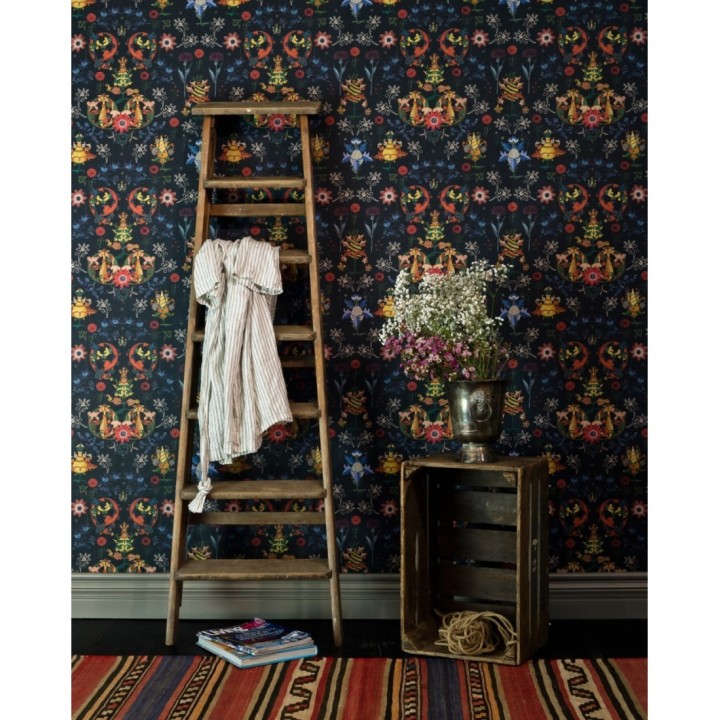 Papel pintado flores estilo oriental fondo oscuro - Dahlia 128076