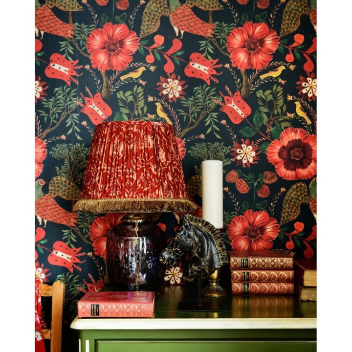 Papel pintado jardín de flores grandes rojas y pájaros - Beth Flowers 128284