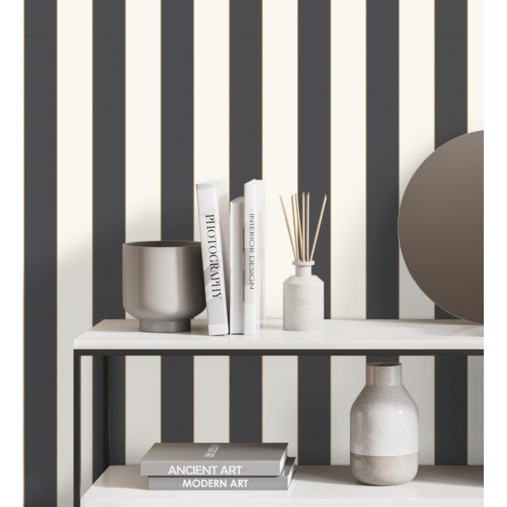 Papel pintado de rayas blancas y negras con líneas finas doradas - Diana Stripes 128614