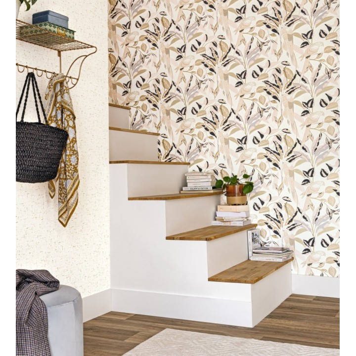 Papel pintado de loros y hojas beige con detalles dorados estilo Art déco - Laika Parrots 128618