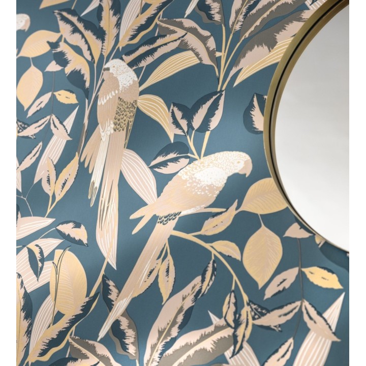 Papel pintado de loros y hojas fondo azul con detalles dorados estilo Art déco - Laika Parrots 128621