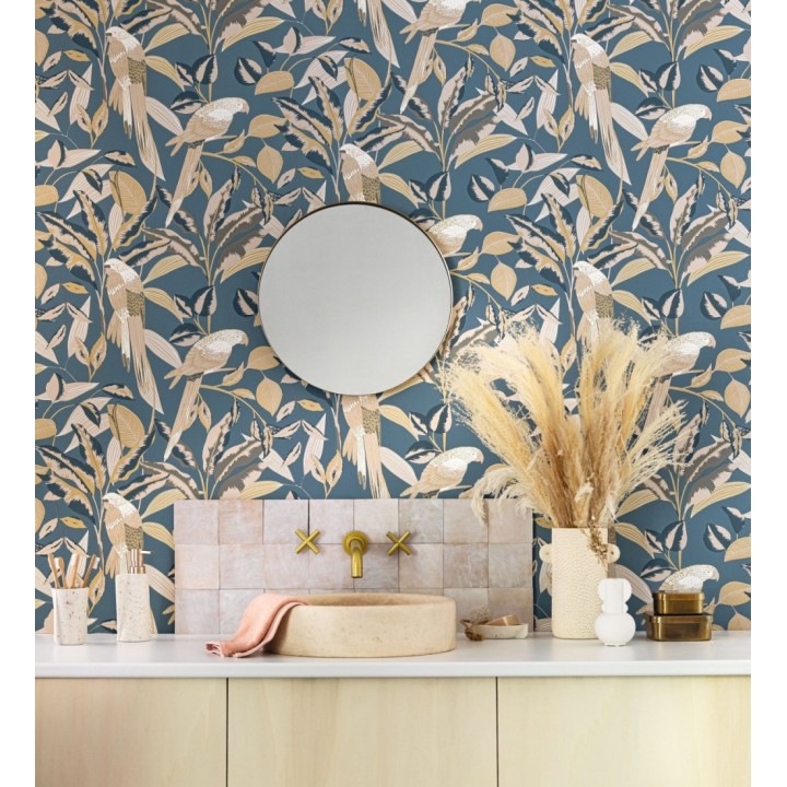 Papel pintado de loros y hojas fondo azul con detalles dorados estilo Art déco - Laika Parrots 128621